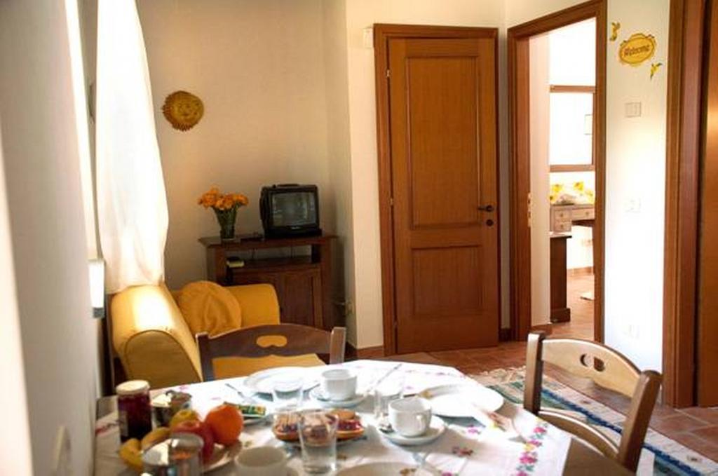 Il Poggio Delle Ginestre Guest House Torgiano Ngoại thất bức ảnh