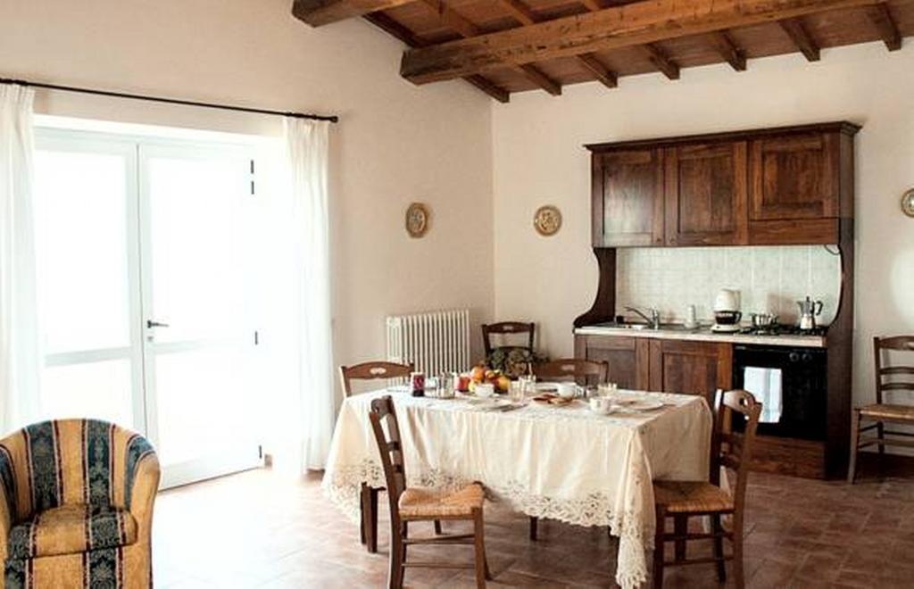 Il Poggio Delle Ginestre Guest House Torgiano Ngoại thất bức ảnh
